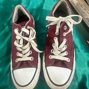 Burgundy converse all stars, super comfortable!